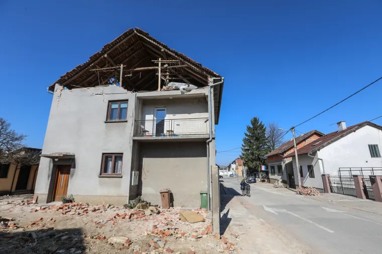 Pro&scaron;lo je vi&scaron;e od dva mjeseca od potresa u Sisačko-moslavačkoj županiji, pogledajte kako Petrinja izgleda danas