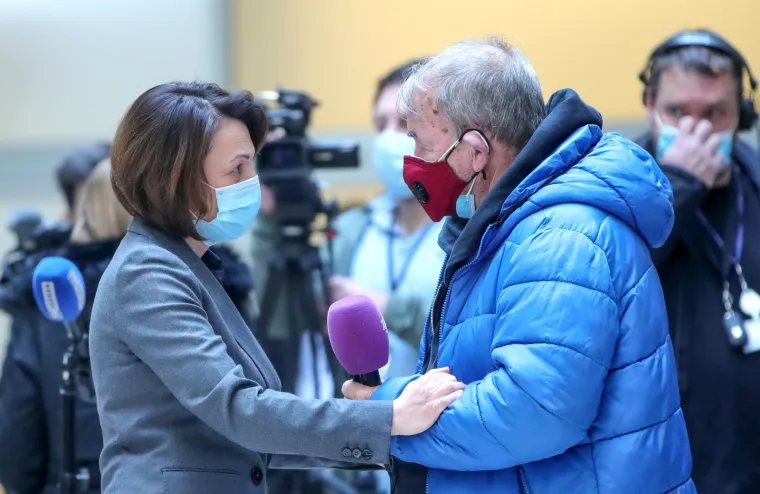 Tuga zbog smrti, poznati se upisuju u knjige žalosti: Bandićeva zamjenica plakala u Poglavarstvu...