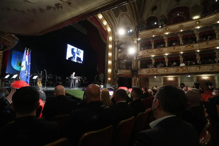 Komemoracija povodom smrti gradonačelnika Bandića