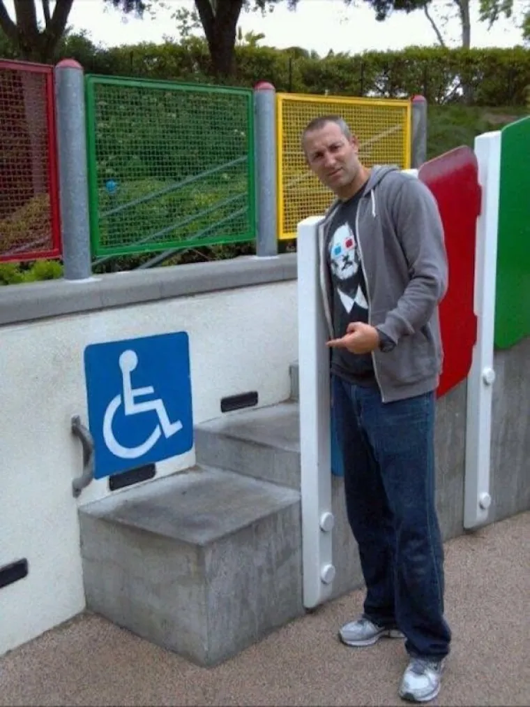 ZAŠTO NAM SE ČINI DA SU POSAO DOBILI PREKO VEZE? Obnova i dalje čeka, ali neće valjda uzeti ove majstore