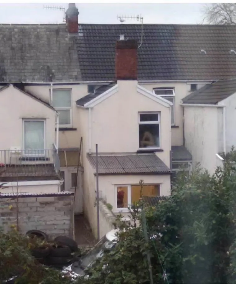 ZAŠTO NAM SE ČINI DA SU POSAO DOBILI PREKO VEZE? Obnova i dalje čeka, ali neće valjda uzeti ove majstore