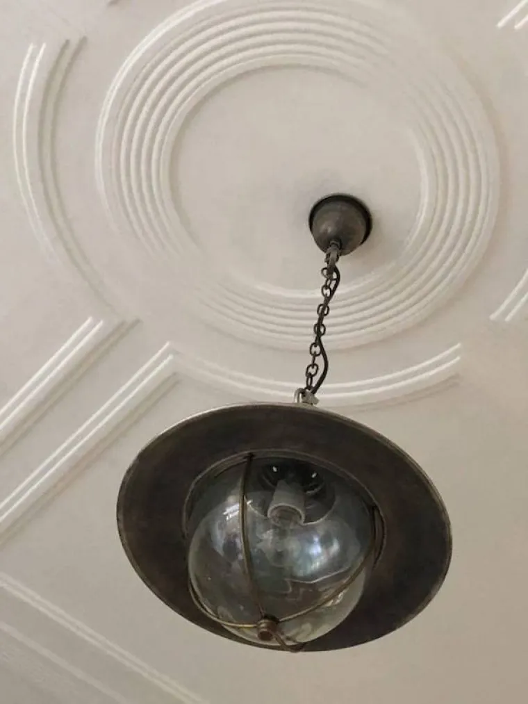 ZA&Scaron;TO NAM SE ČINI DA SU POSAO DOBILI PREKO VEZE? Obnova i dalje čeka, ali neće valjda uzeti ove majstore