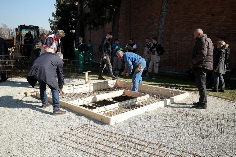 Uređuje se groblje: Pogledajte kako se na Mirogoju pripremaju za pogreb Milana Bandića