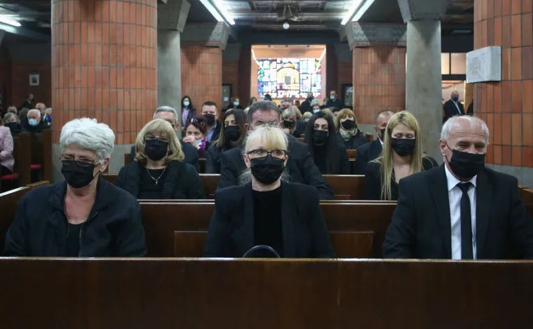 Misa zadu&scaron;nica za Milana Bandića: Obitelj te najbliži prijatelji i suradnici molili za gradonačelnika