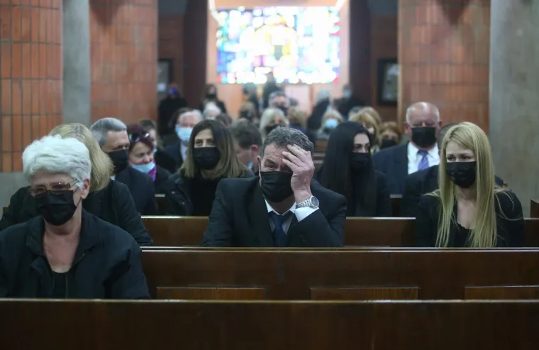 Misa zadu&scaron;nica za Milana Bandića: Obitelj te najbliži prijatelji i suradnici molili za gradonačelnika