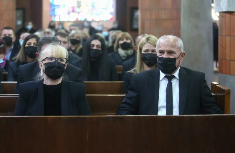 Misa zadu&scaron;nica za Milana Bandića: Obitelj te najbliži prijatelji i suradnici molili za gradonačelnika