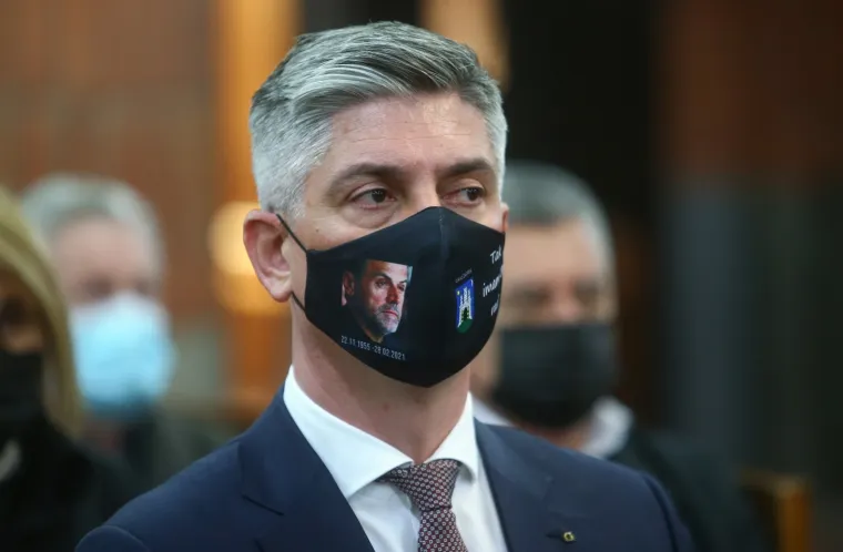 Misa zadu&scaron;nica za Milana Bandića: Obitelj te najbliži prijatelji i suradnici molili za gradonačelnika