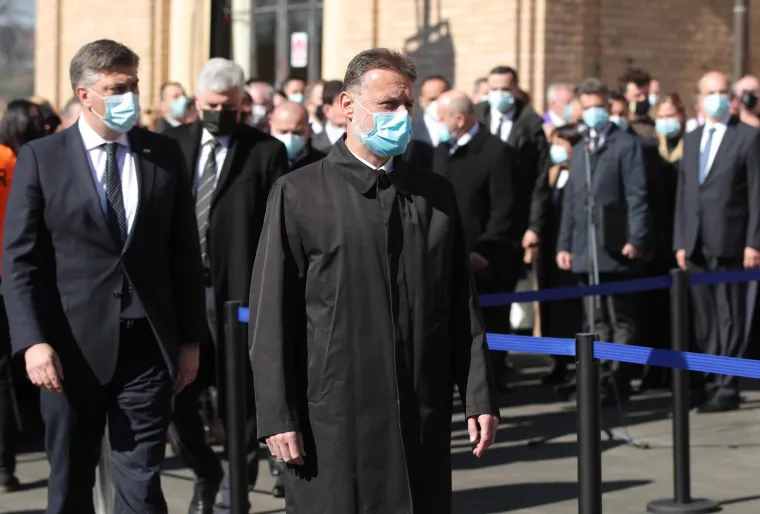 PLENKOVIĆ U DRU&Scaron;TVU JANDROKOVIĆA I ČOVIĆA NA MIROGOJU: Odali su počast Milanu Bandiću