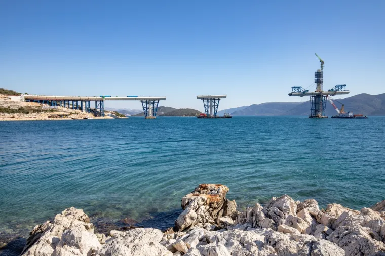 ZADIVLJUJUĆE NOVE FOTOGRAFIJE PELJEŠKOG MOSTA: Pogledajte kako napreduje gradnja ovog hrvatskog ljepotana