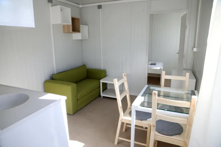 Od potresa u Petrinji pro&scaron;lo je 65 dana: Pogledajte kako izgleda svakodnevica u nezavr&scaron;enom kontejnerskom naselju