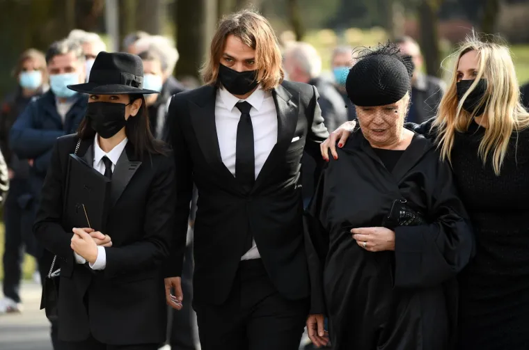 Stotine ljudi oprostile se od Cice: Na Mirogoju pokopan Zlatko Kranjčar