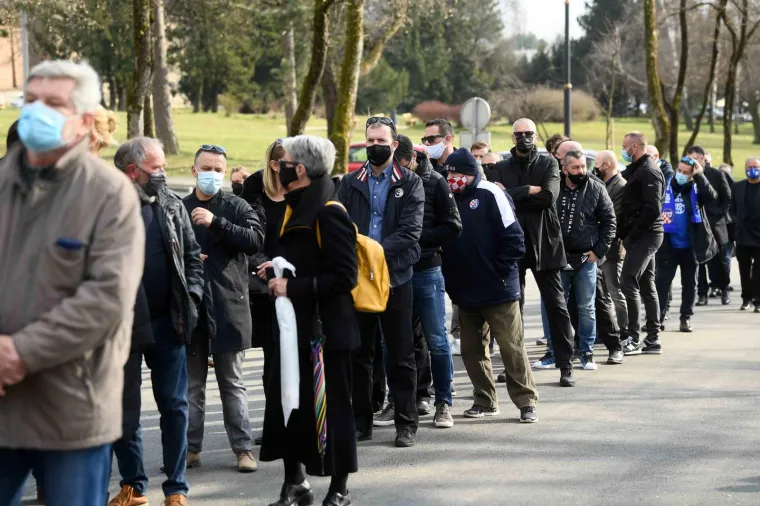 Stotine ljudi oprostile se od Cice: Na Mirogoju pokopan Zlatko Kranjčar