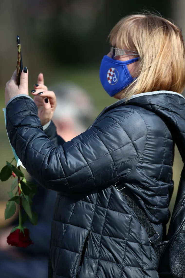 Stotine ljudi oprostile se od Cice: Na Mirogoju pokopan Zlatko Kranjčar