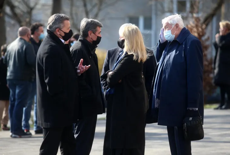 Stotine ljudi oprostile se od Cice: Na Mirogoju pokopan Zlatko Kranjčar