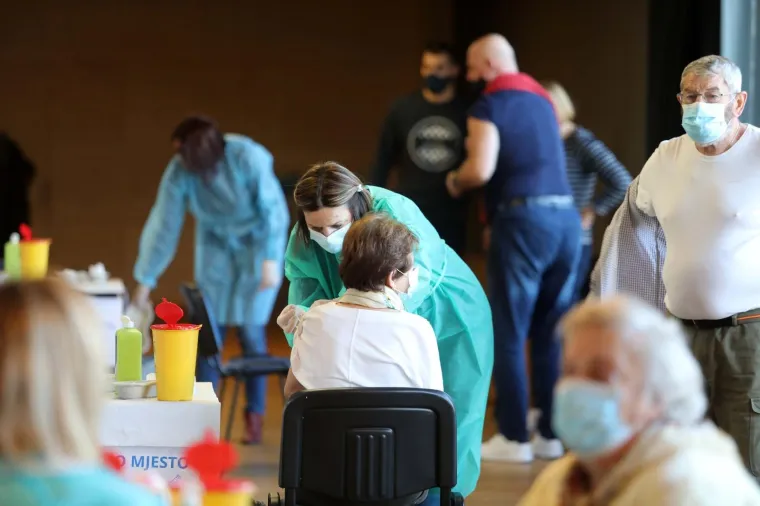 Započelo masovno cijepljenje građana