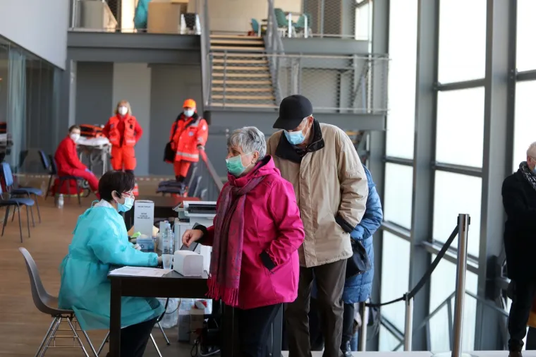 Započelo masovno cijepljenje građana