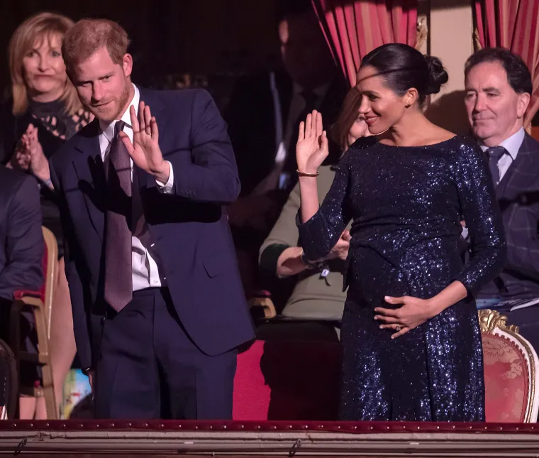 MEGHAN OTKRILA DA JE RAZMIŠLJALA O SAMOUBOJSTVU DOK JE BILA TRUDNA: Ljudi masovno komentiraju fotografije snimljene u to vrijeme