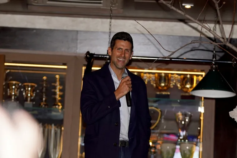 08, March, 2021, Belgrade - Novak Djokovic addressed the fans in front of the Nola restaurant on the occasion of the 311th week at the top of the ATP list, which makes him the best of all time. Novak Djokovic. Photo: Antonio Ahel/ATAImages
08, mart, 2021, Beograd  - Novak Djokovic obratio se  fanovima ispred restorana Nole povodom 311. nedelje na prvom mestu ATP liste, sta ga cini najboljim svih vremena. Photo: Antonio Ahel/ATAImages