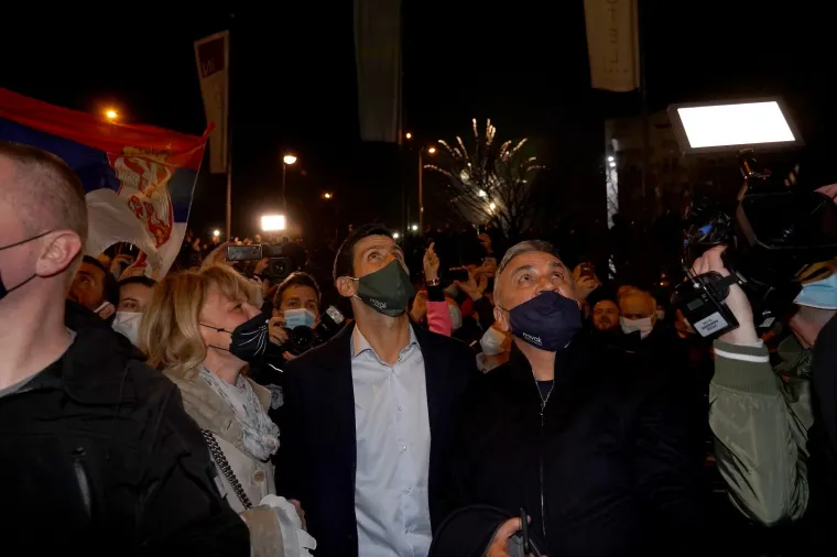 POGLEDAJTE KAKO JE  ĐOKOVIĆ PROSLAVIO POVIJESNI USPJEH: Beograd je sinoć gorio; 'Volim vas i jo&scaron; jedno veliko hvala'