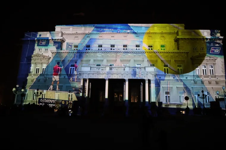 POGLEDAJTE KAKO JE  ĐOKOVIĆ PROSLAVIO POVIJESNI USPJEH: Beograd je sinoć gorio; 'Volim vas i jo&scaron; jedno veliko hvala'