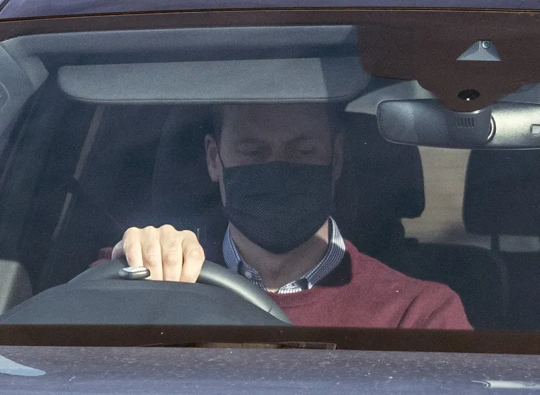 Vojvoda i vojvotkinja od Cambridgea snimljeni su u utorak u automobilu, dan nakon što je u Velikoj Britaniji emitiran bombastičan intervju u kojemu su Meghan Markle i princ Harry iznijeli teške optužbe na račun kraljevske obitelji, a u kojima su se osvrnuli i na njih dvoje.