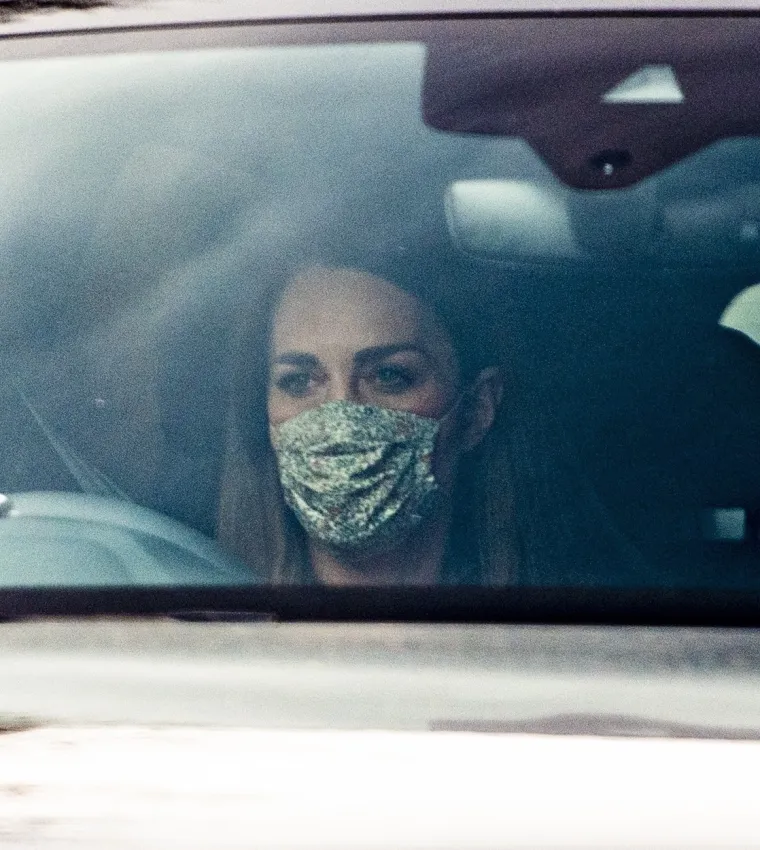 PRINC WILLIAM I KATE SNIMLJENI U JAVNOSTI: Ovakve ih jo&scaron; nismo vidjeli, čini se da ih je istup Meghan i Harryja dotukao