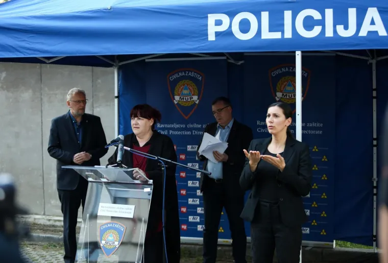 Prije točno godinu dana Bero&scaron; je proglasio epidemiju korone! Prisjetite se kako je tada bilo: Redovi pred trgovinama, prazne police, dezinfekcija...