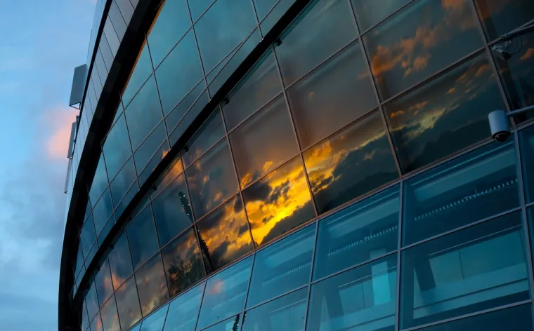 Kapacitet stadiona iznosi 62.214, čime je 2. najveći nogometni stadion u Londonu.