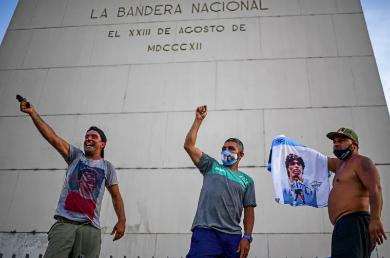 DIEGO JE ARGENTINA: Žestoki prosvjedi u Buenos Airesu; Tko je kriv za Maradoninu smrt?