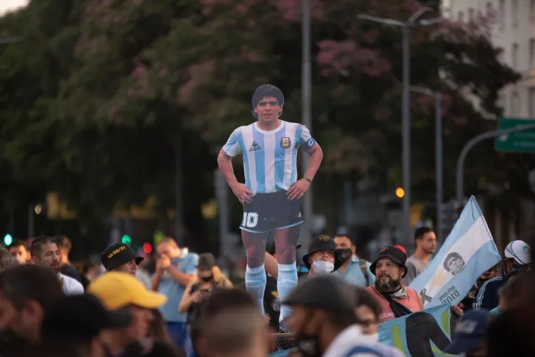 DIEGO JE ARGENTINA: Žestoki prosvjedi u Buenos Airesu; Tko je kriv za Maradoninu smrt?