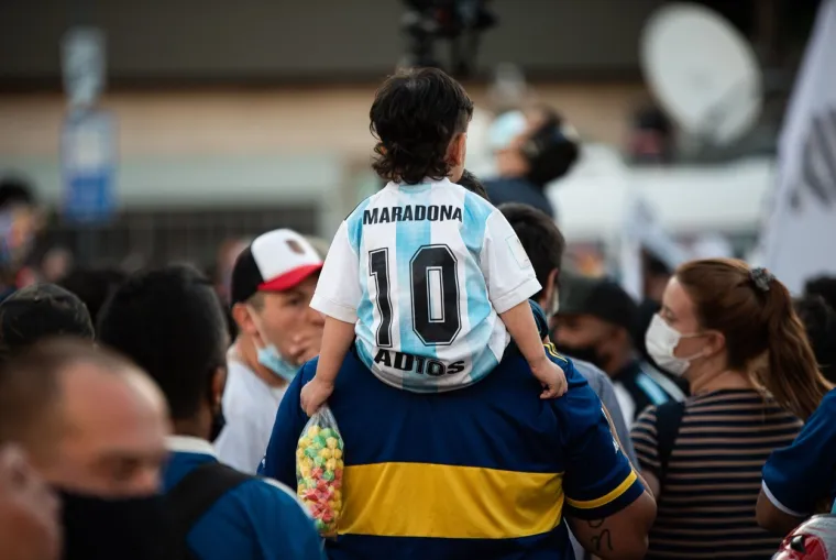 DIEGO JE ARGENTINA: Žestoki prosvjedi u Buenos Airesu; Tko je kriv za Maradoninu smrt?
