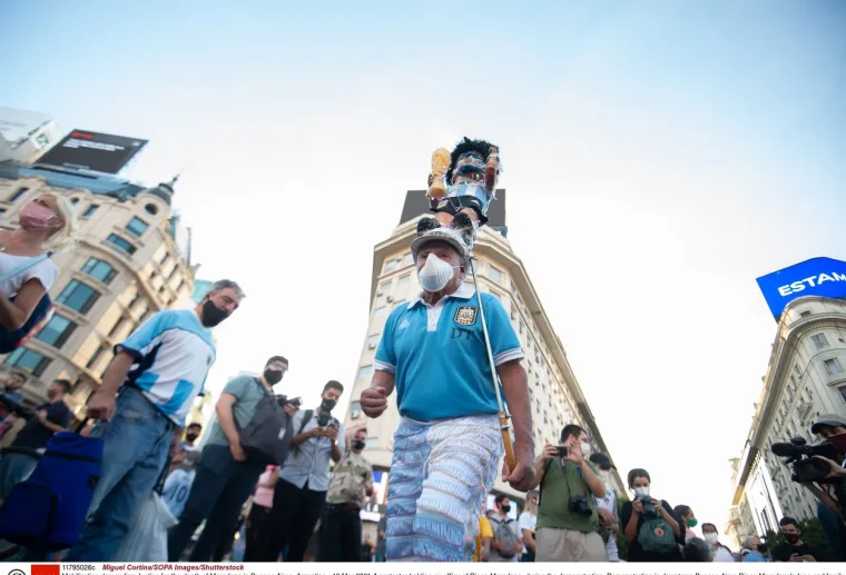 DIEGO JE ARGENTINA: Žestoki prosvjedi u Buenos Airesu; Tko je kriv za Maradoninu smrt?