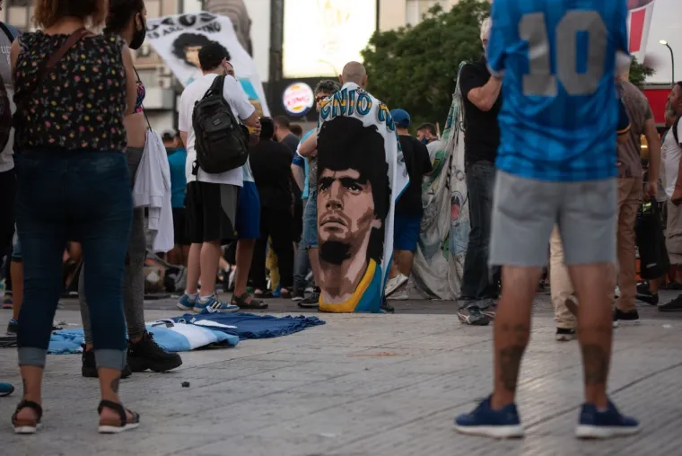 DIEGO JE ARGENTINA: Žestoki prosvjedi u Buenos Airesu; Tko je kriv za Maradoninu smrt?