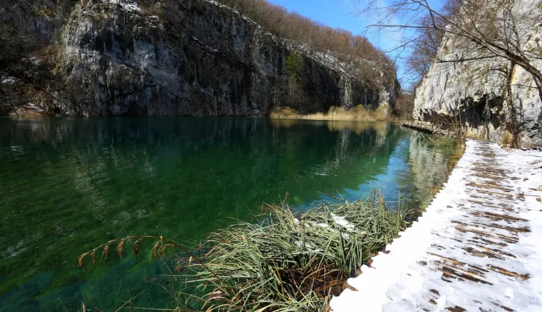 Idila na Plitvicama! U najljep&scaron;em nacionalnom parku pao je snijeg
