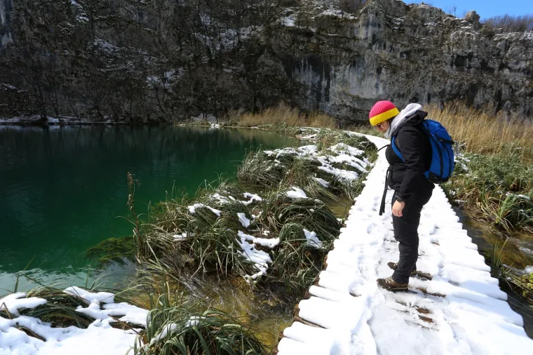 Idila na Plitvicama! U najljep&scaron;em nacionalnom parku pao je snijeg