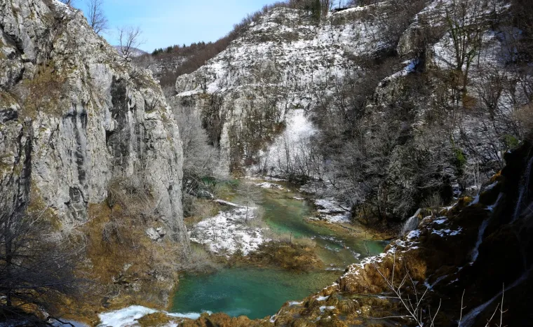 Idila na Plitvicama! U najljep&scaron;em nacionalnom parku pao je snijeg