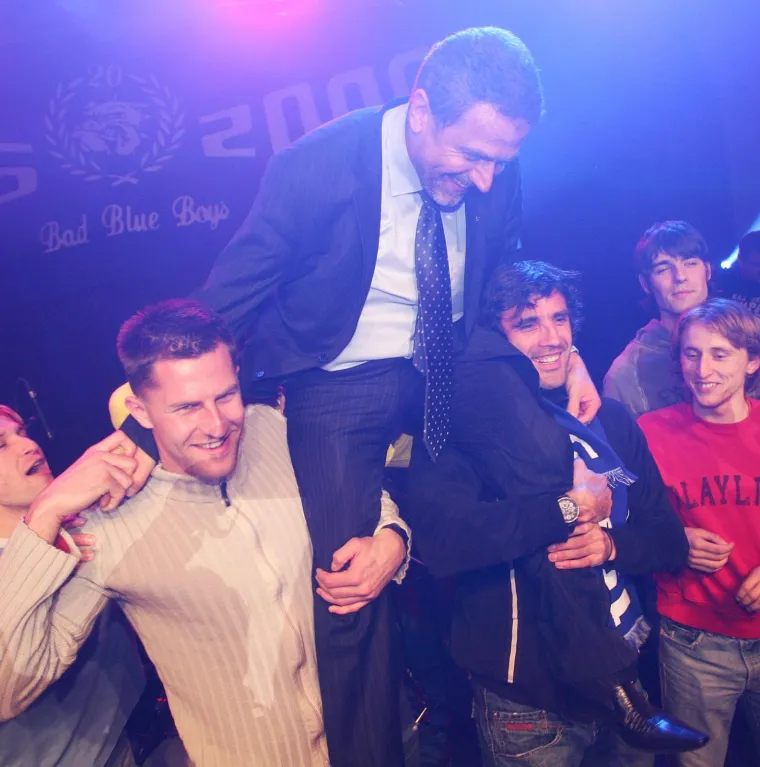 Mamić na ramenima nosi Bandića, Modrić i ekipa odlično raspoloženi: Pogledajte kako su BBB slavili 20. godi&scaron;njicu osnutka