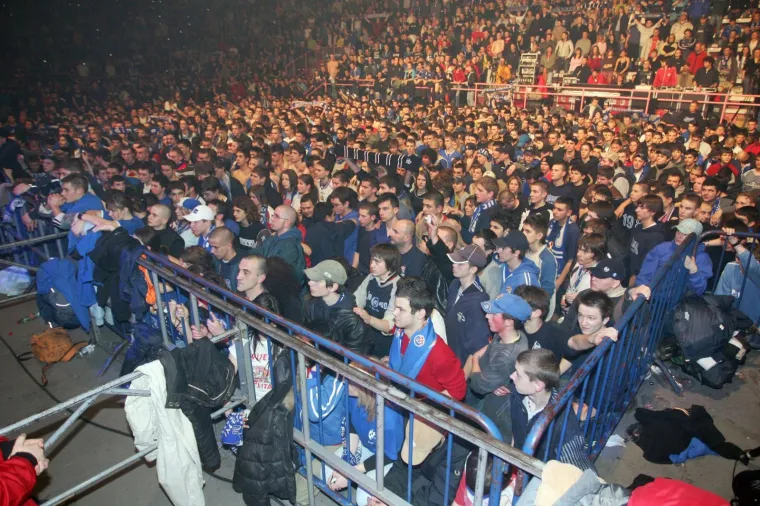 Mamić na ramenima nosi Bandića, Modrić i ekipa odlično raspoloženi: Pogledajte kako su BBB slavili 20. godi&scaron;njicu osnutka