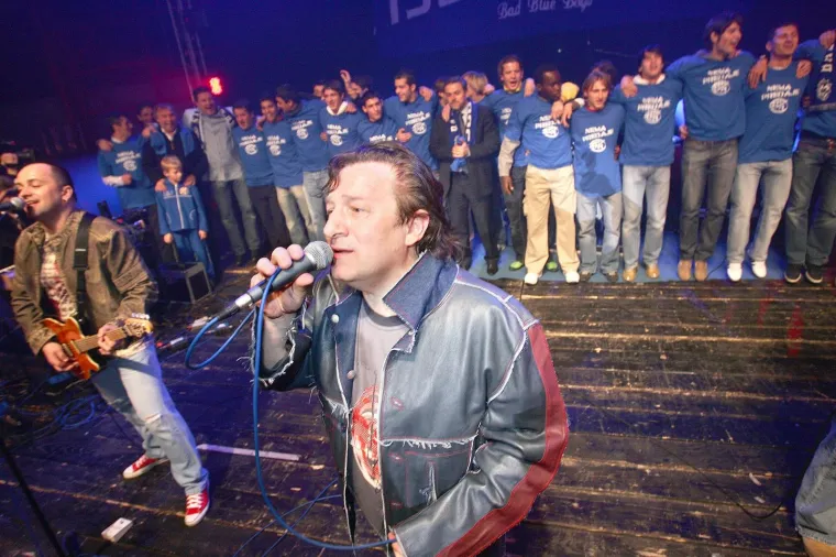 Mamić na ramenima nosi Bandića, Modrić i ekipa odlično raspoloženi: Pogledajte kako su BBB slavili 20. godi&scaron;njicu osnutka