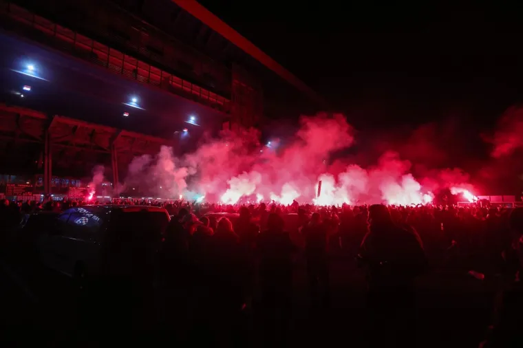 BOYSI SLAVE UZ PREKRIŽENU MAMIĆEVU GLAVU: Prekrasne scene u Zagrebu, ludilo kakvo se ne pamti