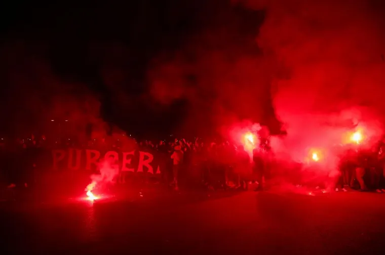 BOYSI SLAVE UZ PREKRIŽENU MAMIĆEVU GLAVU: Prekrasne scene u Zagrebu, ludilo kakvo se ne pamti