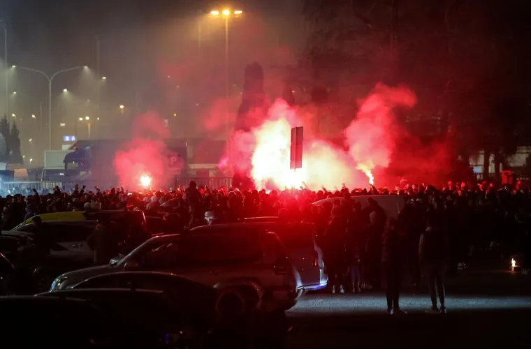 BOYSI SLAVE UZ PREKRIŽENU MAMIĆEVU GLAVU: Prekrasne scene u Zagrebu, ludilo kakvo se ne pamti