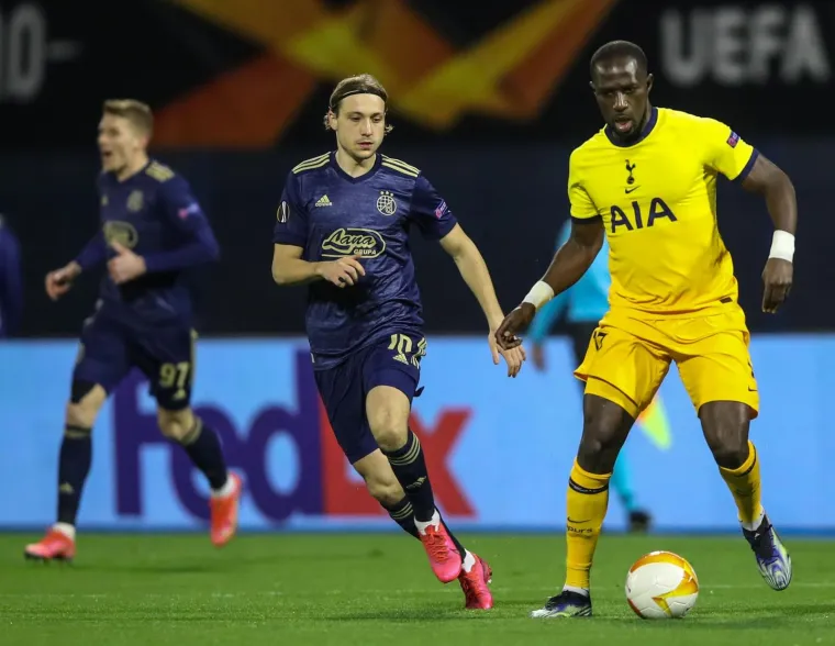 EUROPSKA NOĆ NA MAKSIMIRU: Pogledajte kako izgleda borba modrih protiv Mourinhovih trupa