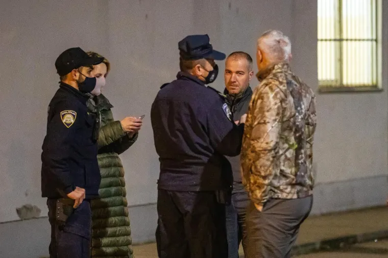 Veliki požar u &scaron;koli u Puli