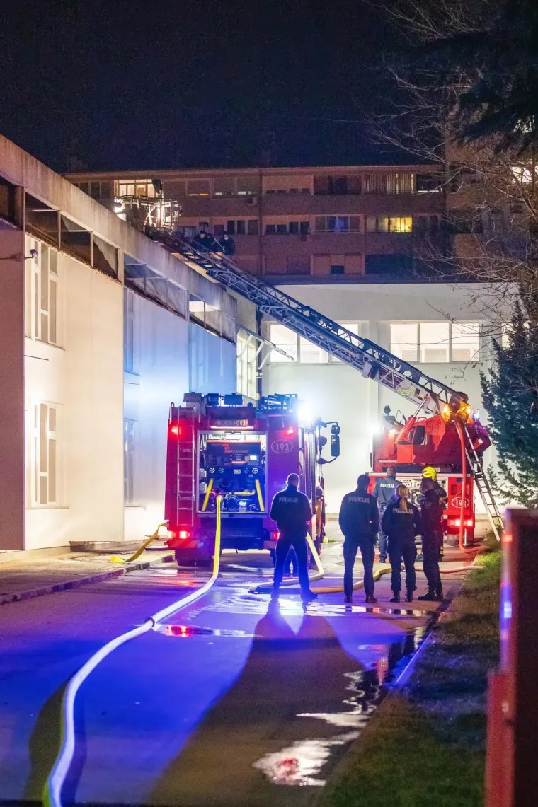 Veliki požar u &scaron;koli u Puli