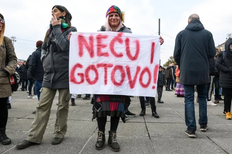 Koronaprosvjed u Zagrebu: 'Koliko jo&scaron; Papa &Scaron;trumf traju dva tjedna?'