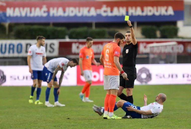 HAJDUK - &Scaron;IBENIK: Pogledajte kako je izgledala velika borba na Poljudu