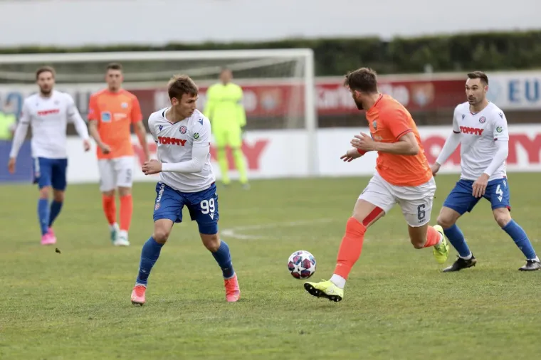 HAJDUK - &Scaron;IBENIK: Pogledajte kako je izgledala velika borba na Poljudu