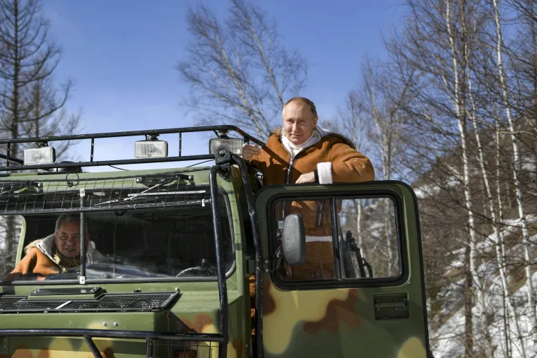 Ruski predsjednik i Vladimir Putin i ministar obrane Sergej &Scaron;ojgu proveli vikend u Sibiru