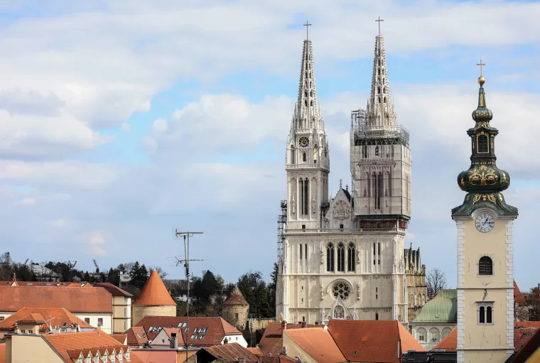 Vijest da je uni&scaron;ten toranj odjeknula je zemljom: Ovo je katedrala godinu dana nakon potresa
